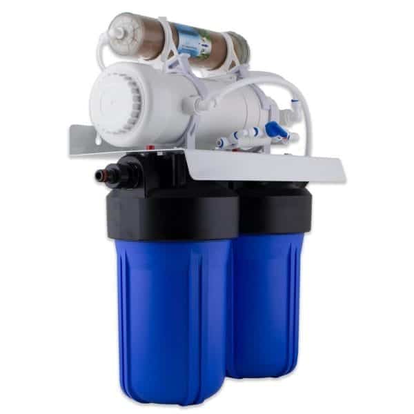 Advanced reverse osmosis water filtration system with multi-stage filters for clean drinking water.