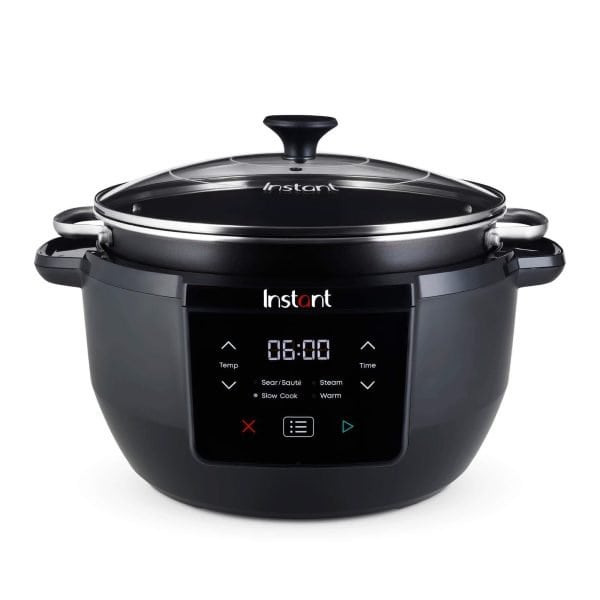 Cooker with digital display and programmable settings, ideal for slow cooking, steaming, and warming meals in the kitchen. Perfect for convenient, modern home cooking.